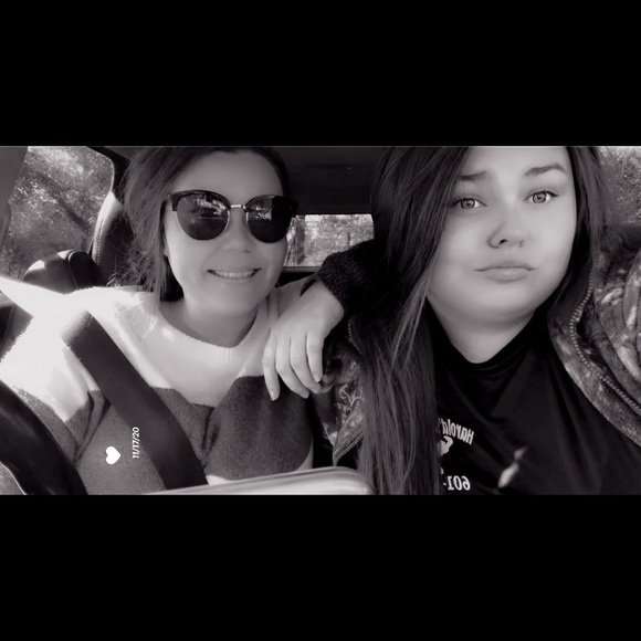 HOWDY FOLKS☺️ - Picture 3 of 12